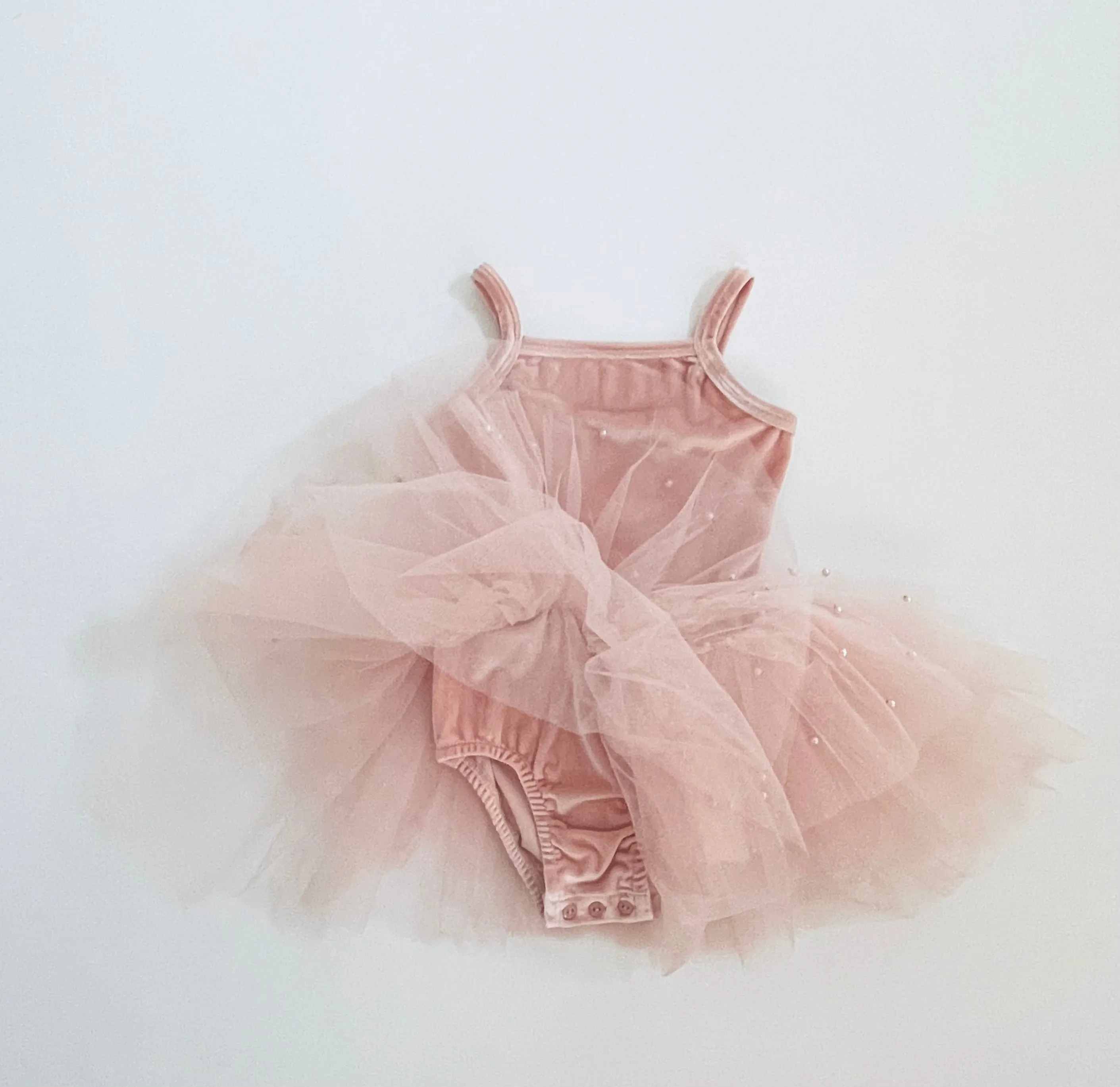 DOLLY® VELVET LEOTARD ROMPER WITH PEARL TULLE  dollypink  ⚪