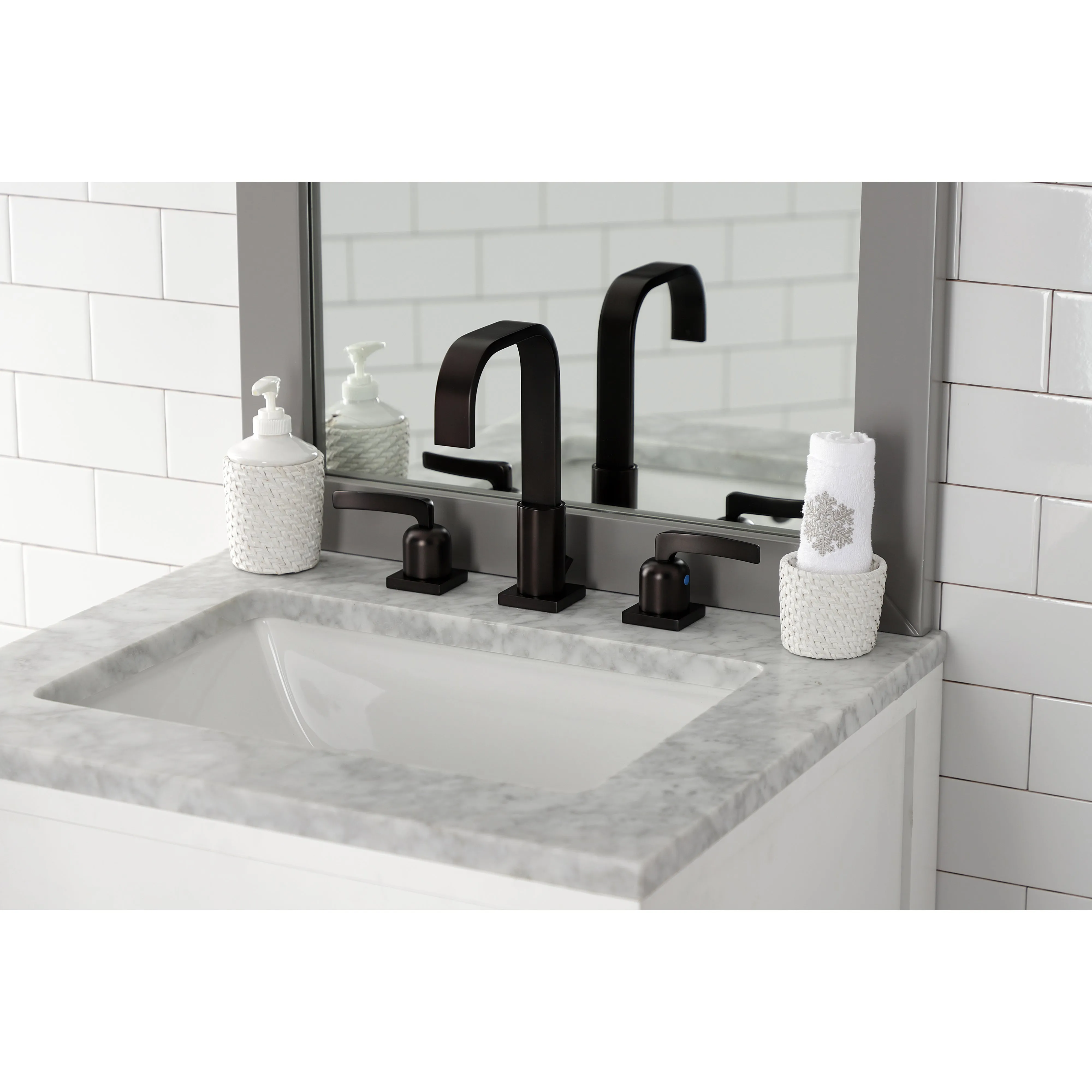 Fauceture FSC8965EFL 8 in. Widespread Bathroom Faucet