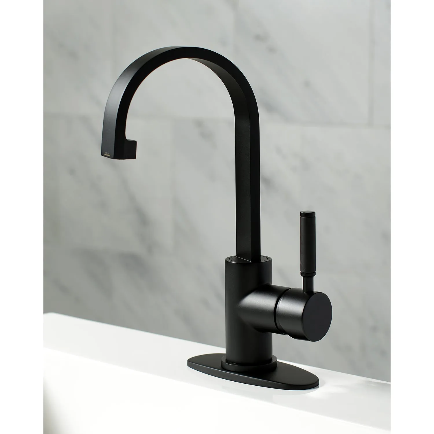 Fauceture LS8218DKL Kaiser Single-Handle Bathroom Faucet Drain