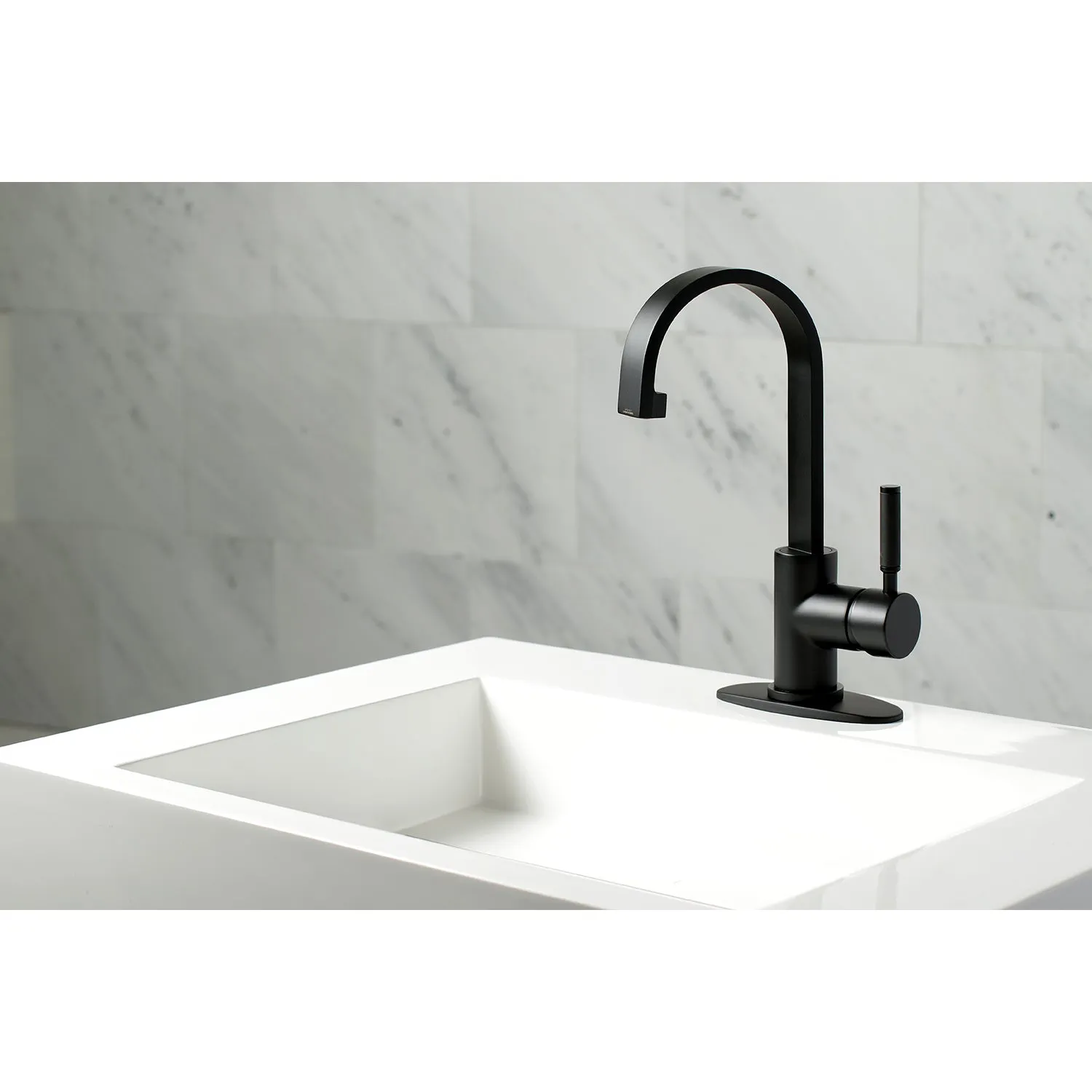 Fauceture LS8218DKL Kaiser Single-Handle Bathroom Faucet Drain