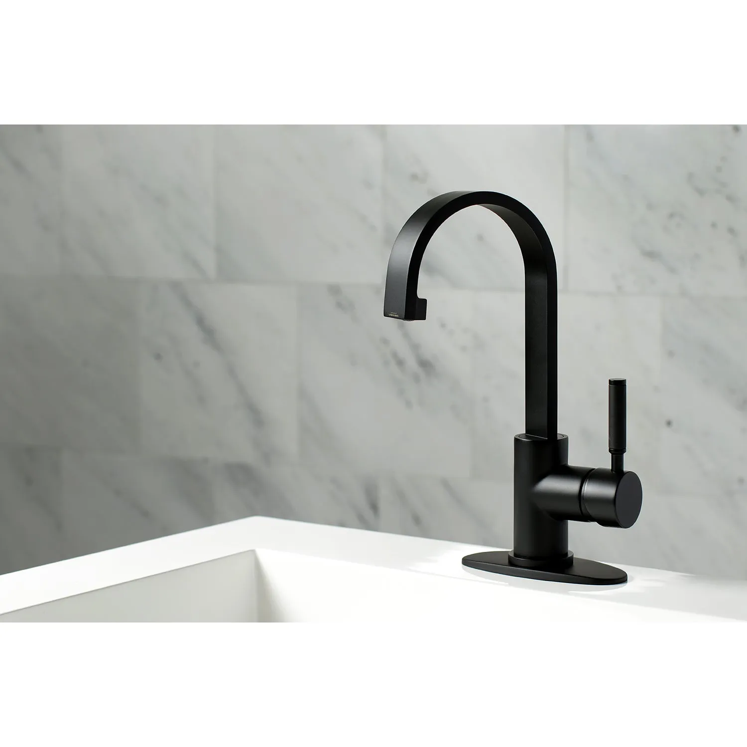 Fauceture LS8218DKL Kaiser Single-Handle Bathroom Faucet Drain