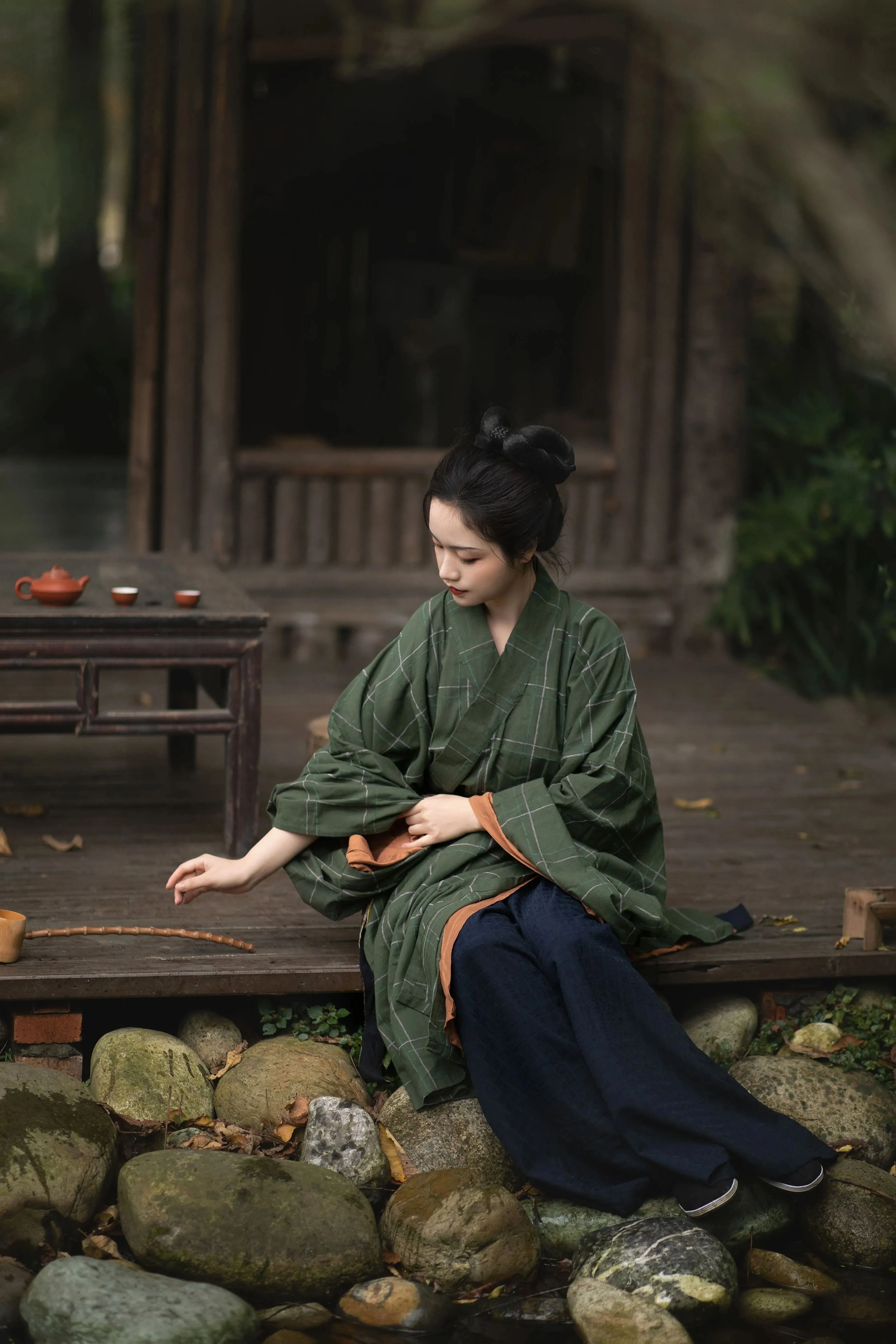 Lin Ting 林听 Southern Song Dynasty Daily Commoner's Unisex Changshan & Trousers Set