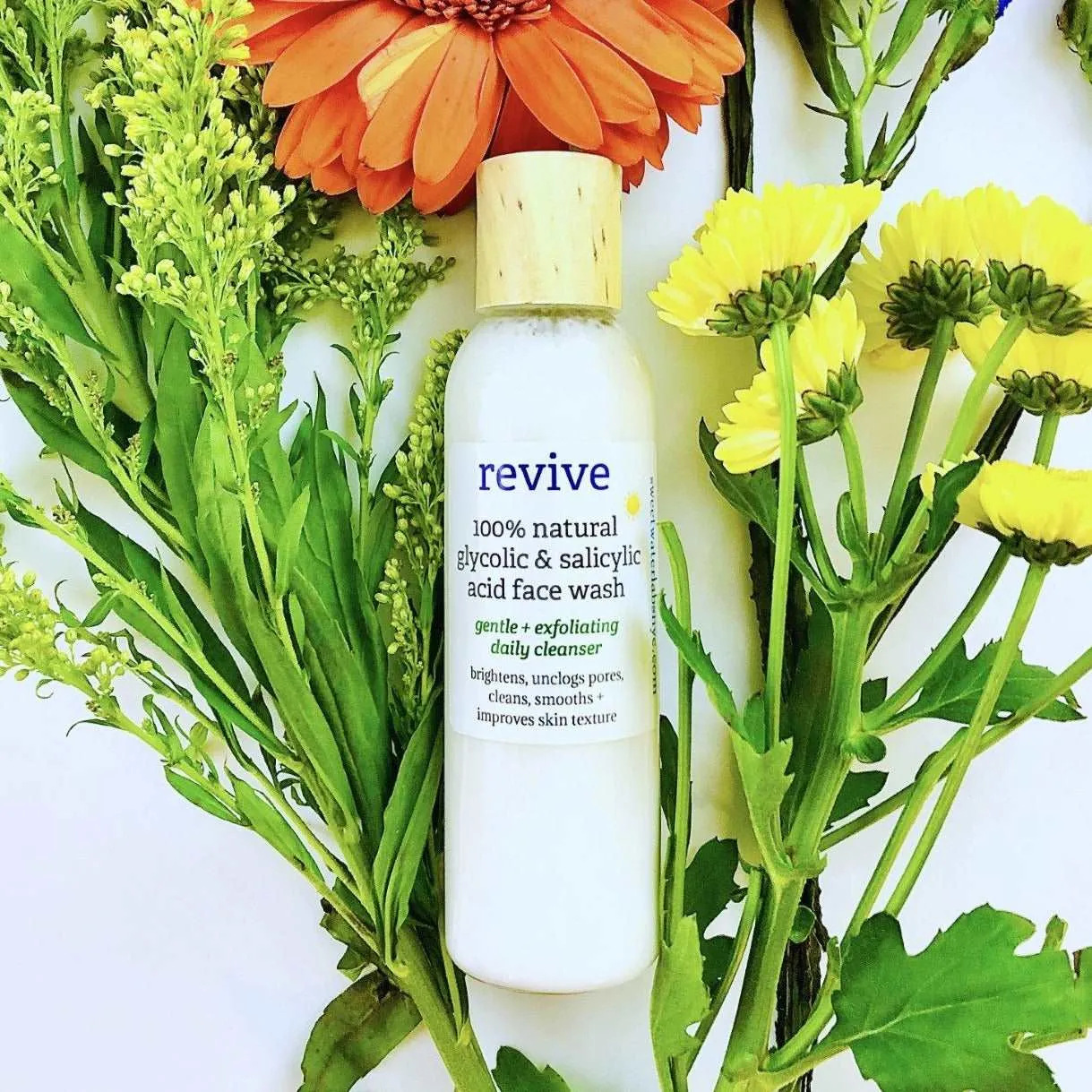 REVIVE GLYCOLIC   SALICYLIC ACID FACE CLEANSER. Exfoliates, Unclog Pores   Tones